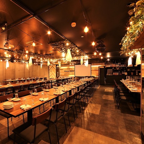 REST & EVENT HALL フォーティーンの会場内観